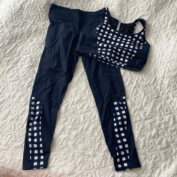 Tuckernuck Pants & Jumpsuits New Tuckernuck Navy Trellis Leggings